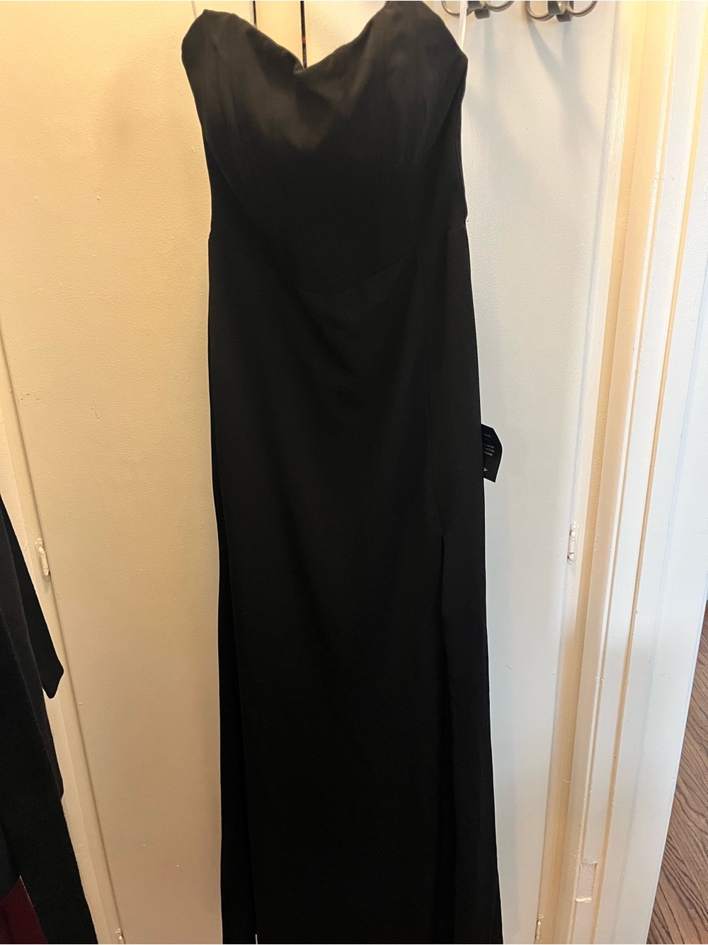 Lulu's Black Strapless Sweetheart Evening Gown w/slit Size 8